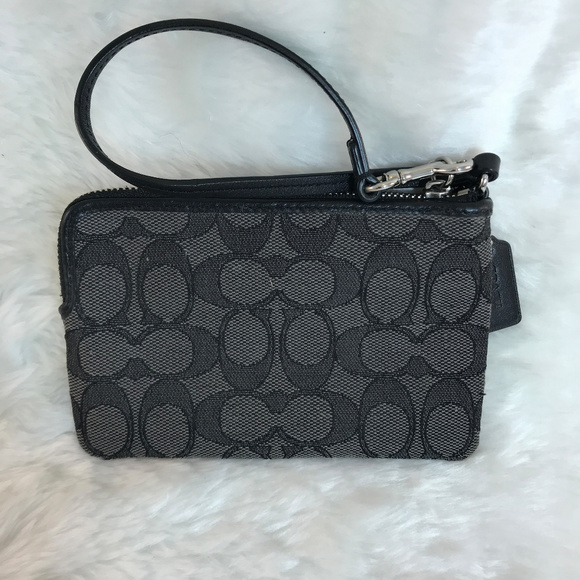COACH Corner Zip Wristlet NWT Black Smoke - Picture 4 of 6